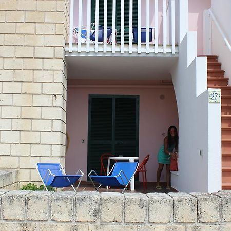 Residence "I Delfini" - Localita Portopiatto - Pugnochiuso - 71019 ヴィエステ エクステリア 写真