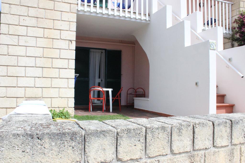 Residence "I Delfini" - Localita Portopiatto - Pugnochiuso - 71019 ヴィエステ エクステリア 写真